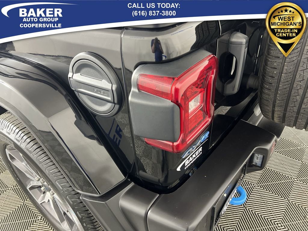 Used 2024 Jeep Wrangler Unlimited w/ Convenience Group image 35