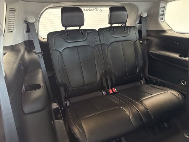 Used 2023 Jeep Grand Cherokee L Limited w/ Trailer Tow Group (B) AWD/4WD image 34