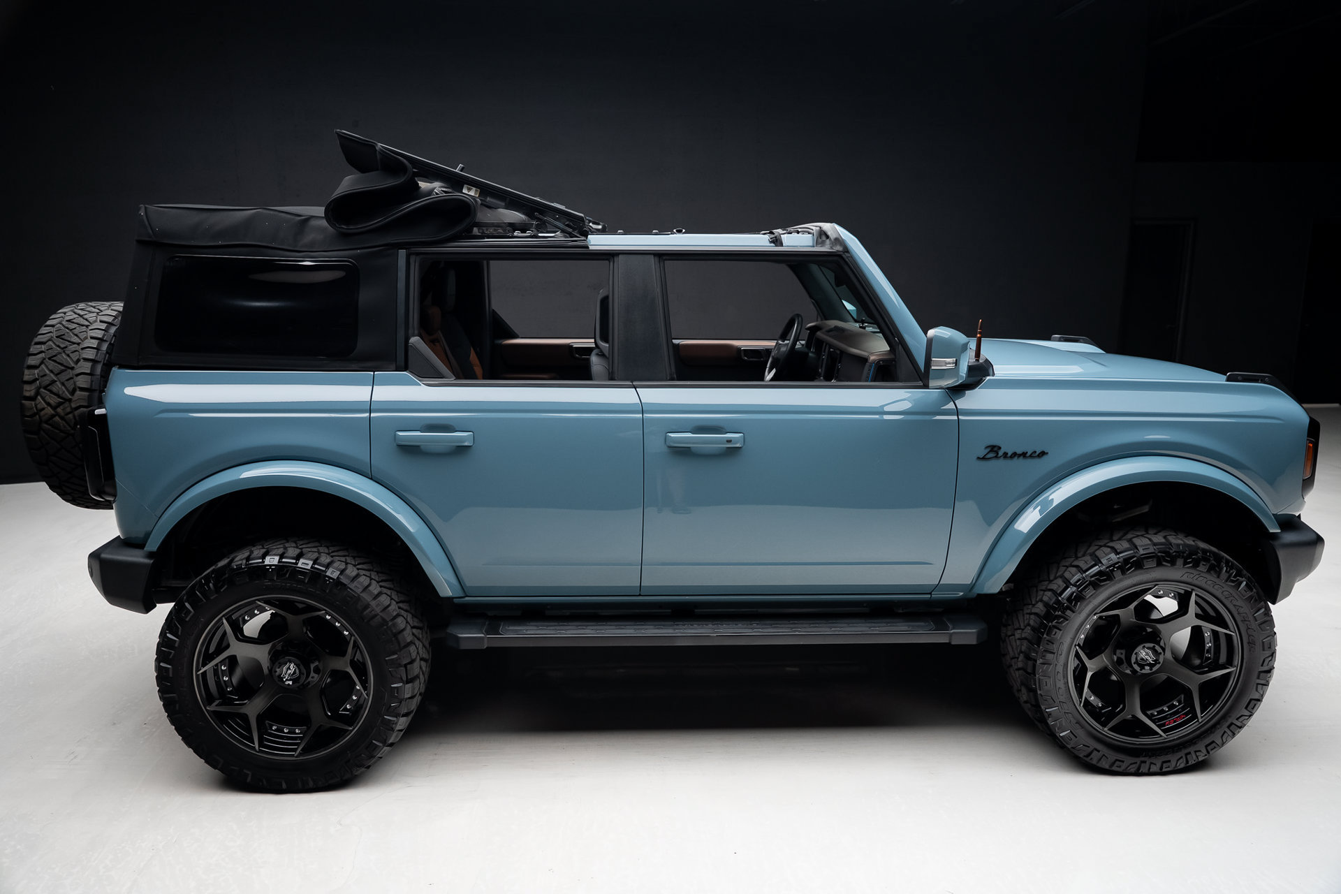 Used 2023 Ford Bronco Outer Banks AWD/4WD image 41