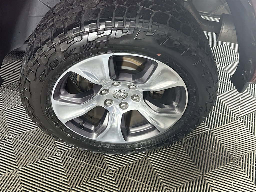 Used 2019 RAM 1500 Laramie image 33