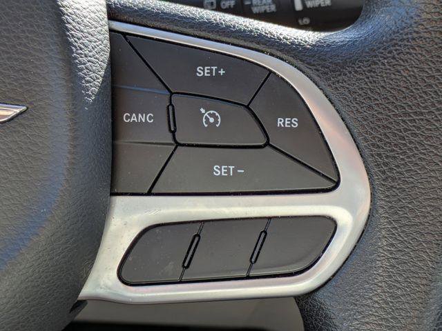 Certified 2021 Chrysler Voyager Lxi FWD image 28