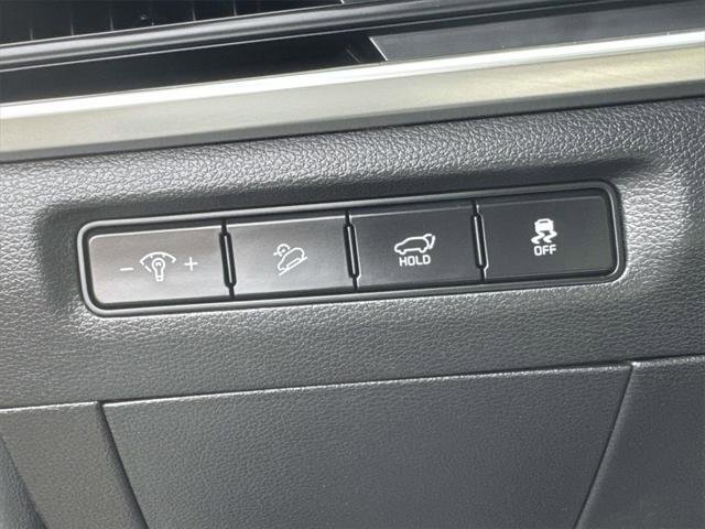 Used 2023 Kia Telluride EX w/ EX Captain's Chair Package image 22