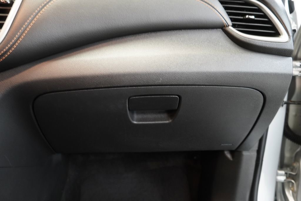 Used 2019 Chevrolet Trax LT w/ LT Convenience Package image 34