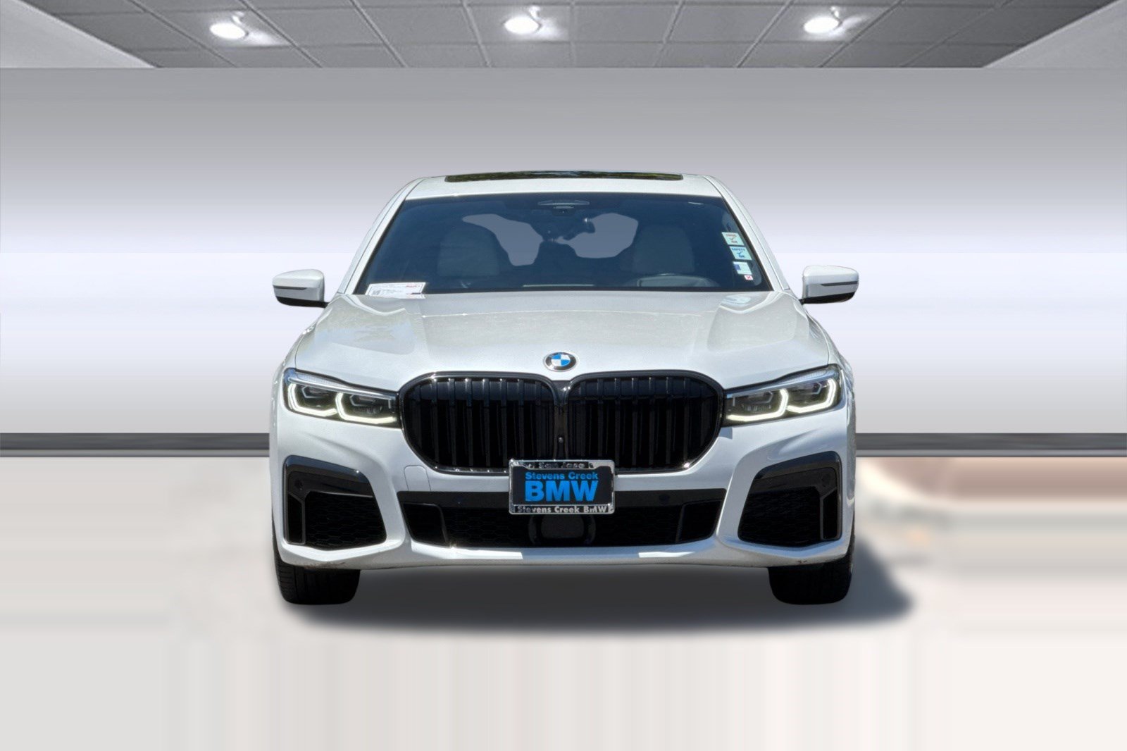 Certified 2022 BMW 750i xDrive w/ Executive Package AWD/4WD image 5