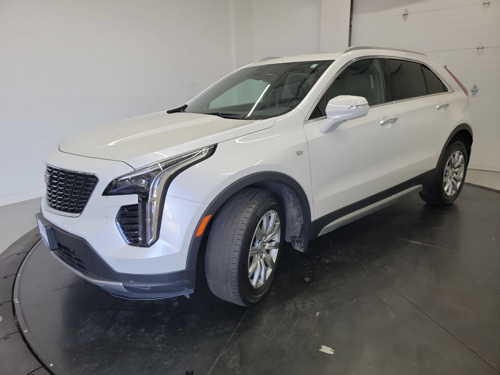 Used 2023 Cadillac XT4 Premium Luxury w/ Cold Weather Package AWD/4WD video 3