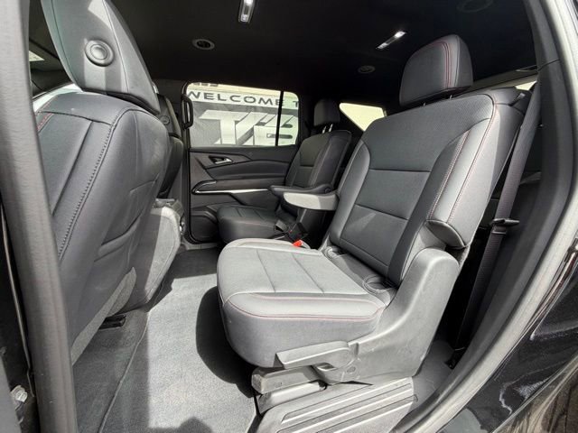 Used 2025 Chevrolet Traverse Z71 AWD/4WD image 10