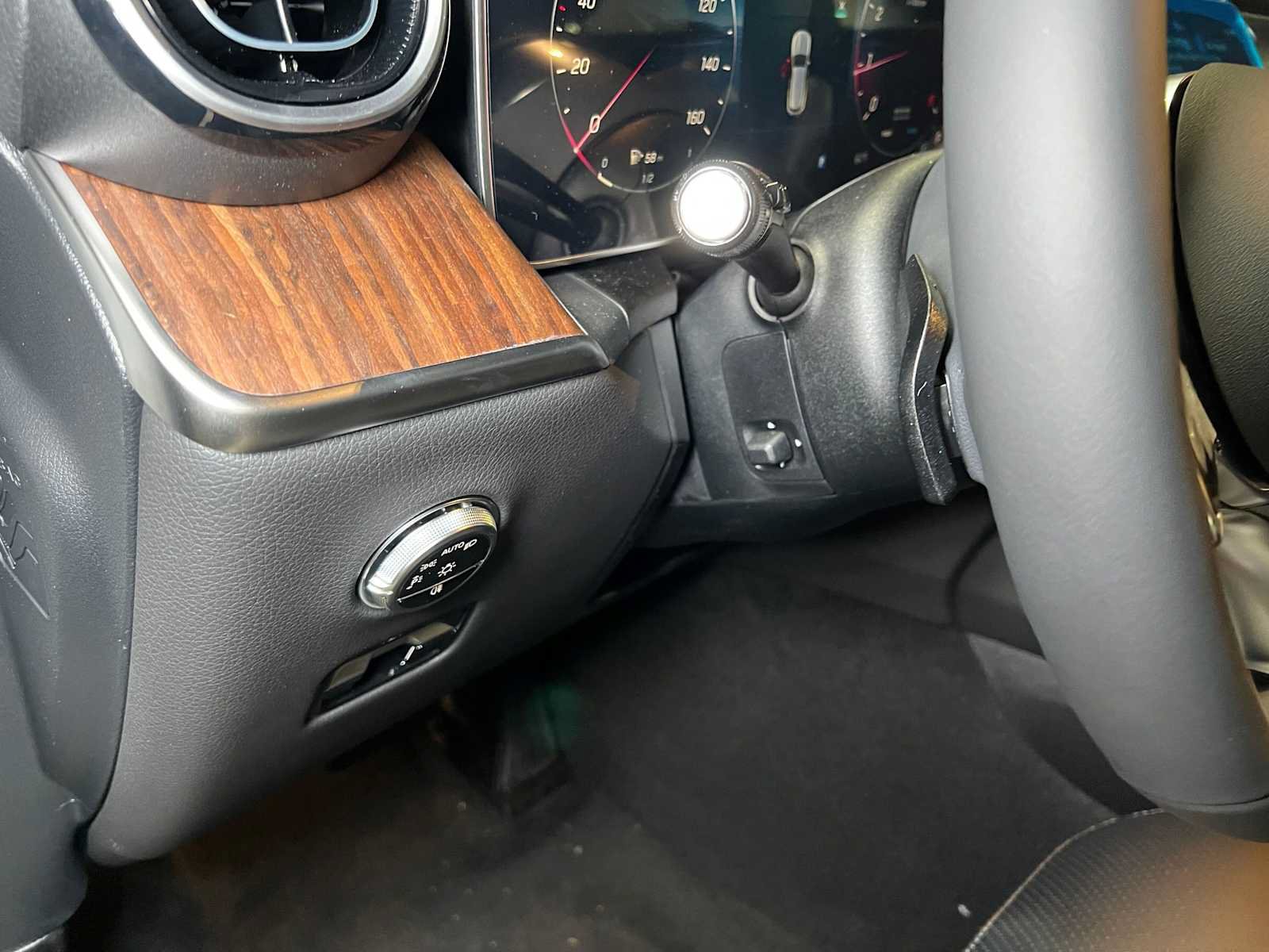 New 2027 Mercedes-Benz GLC 300 4MATIC image 27