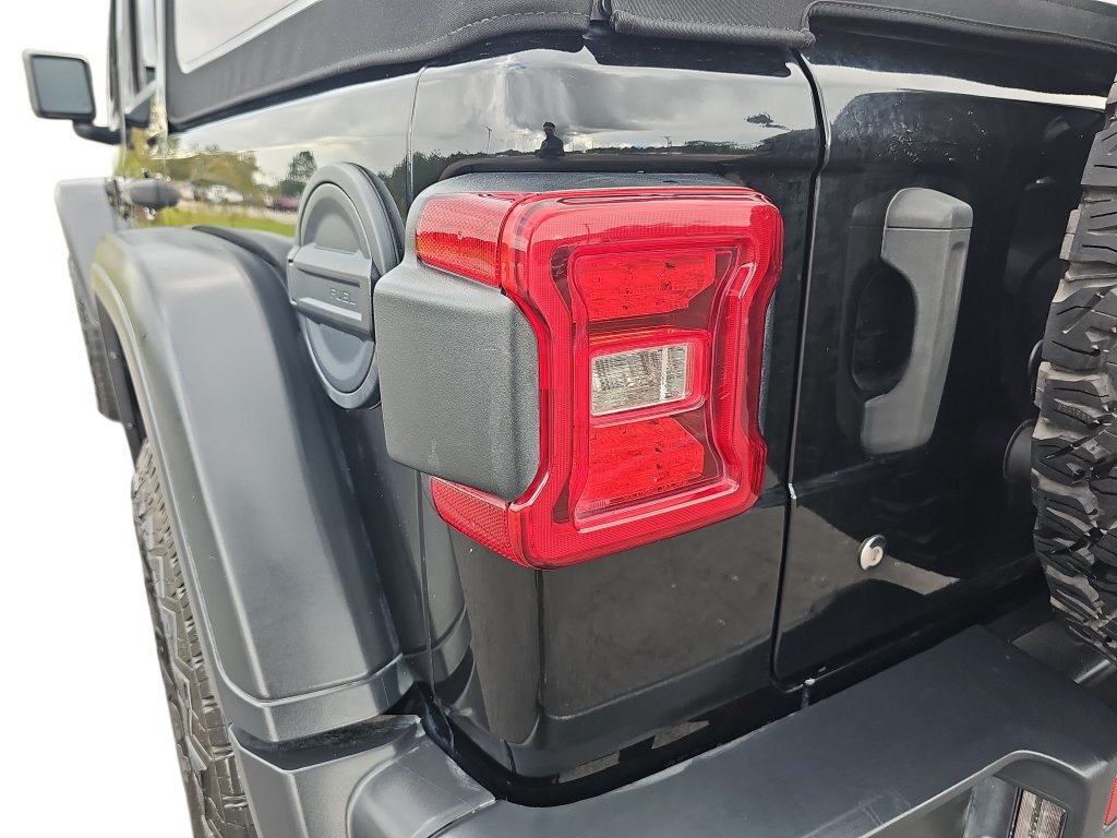 Used 2018 Jeep Wrangler Unlimited Rubicon AWD/4WD image 34