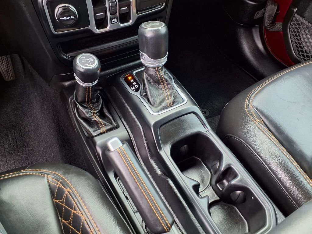 Used 2021 Jeep Wrangler Unlimited Sahara AWD/4WD image 11
