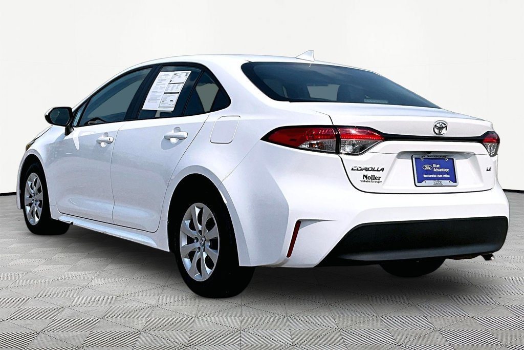 Used 2025 Toyota Corolla LE FWD image 13