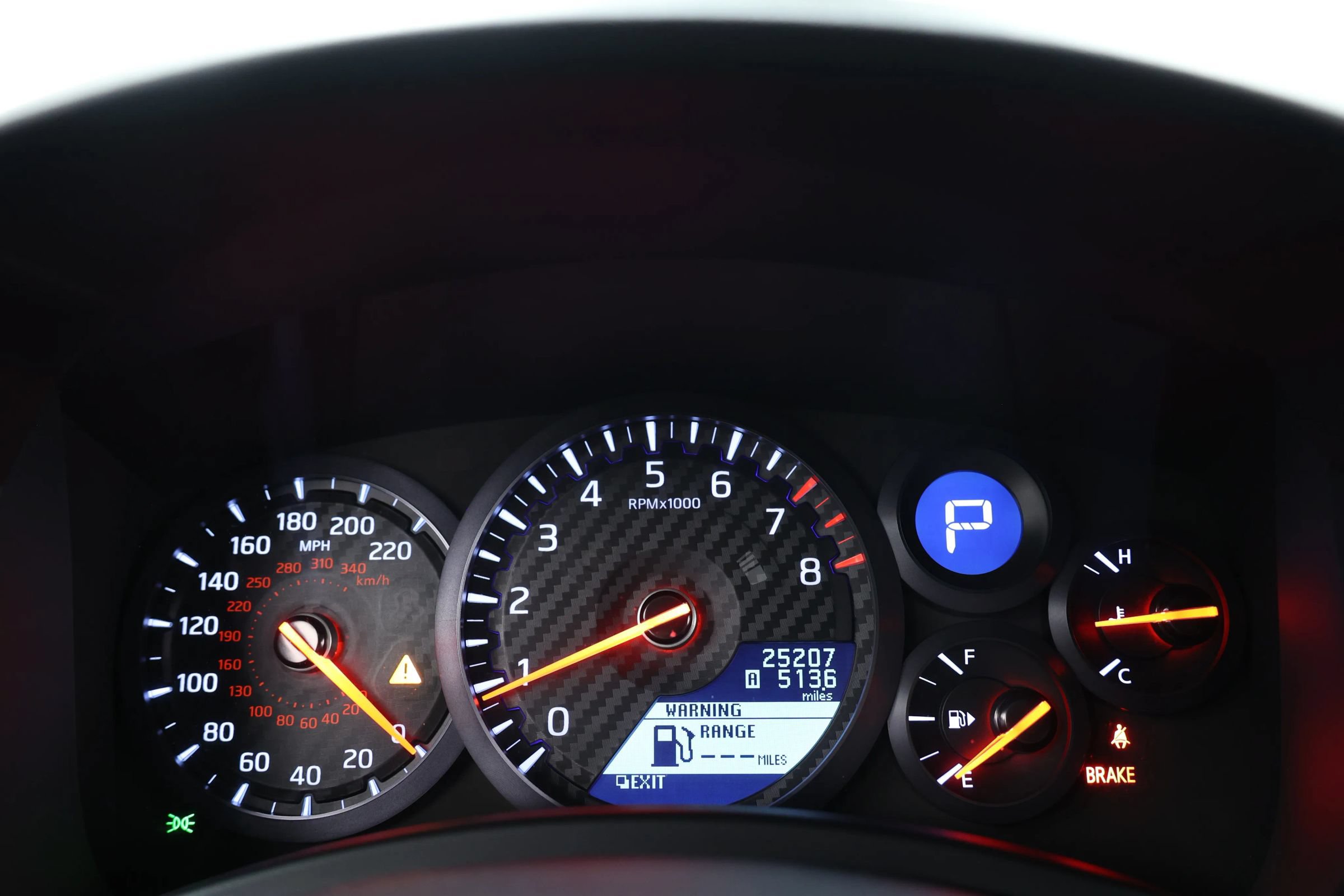 Used 2019 Nissan GT-R Premium w/ Premium Interior Package AWD/4WD image 28