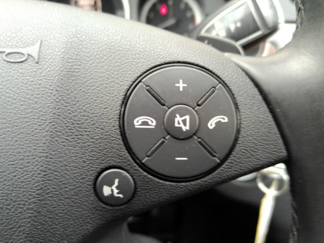 Used 2012 Mercedes-Benz E 350 4MATIC image 34