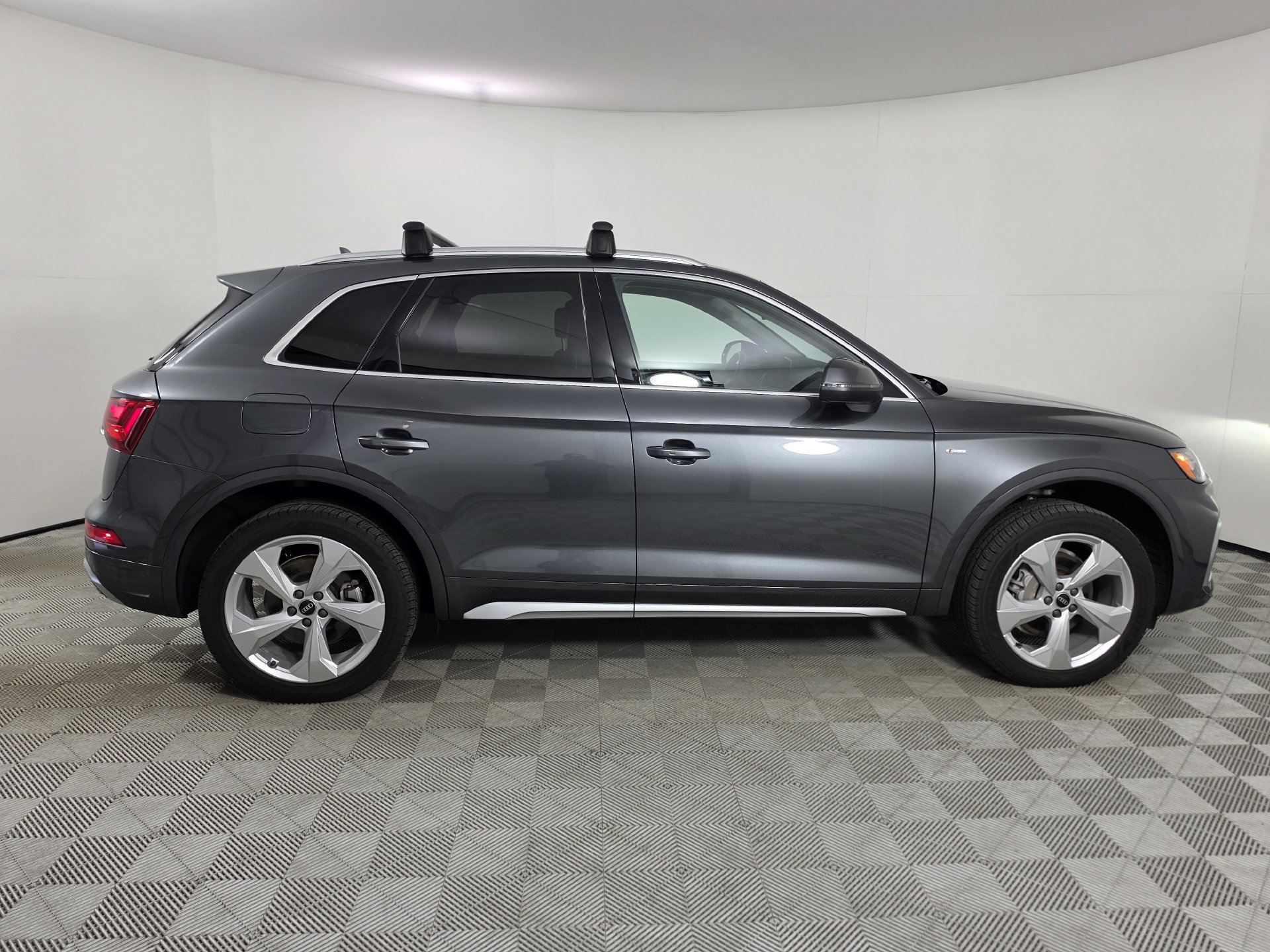 Used 2023 Audi Q5 2.0T Premium Plus AWD/4WD image 44