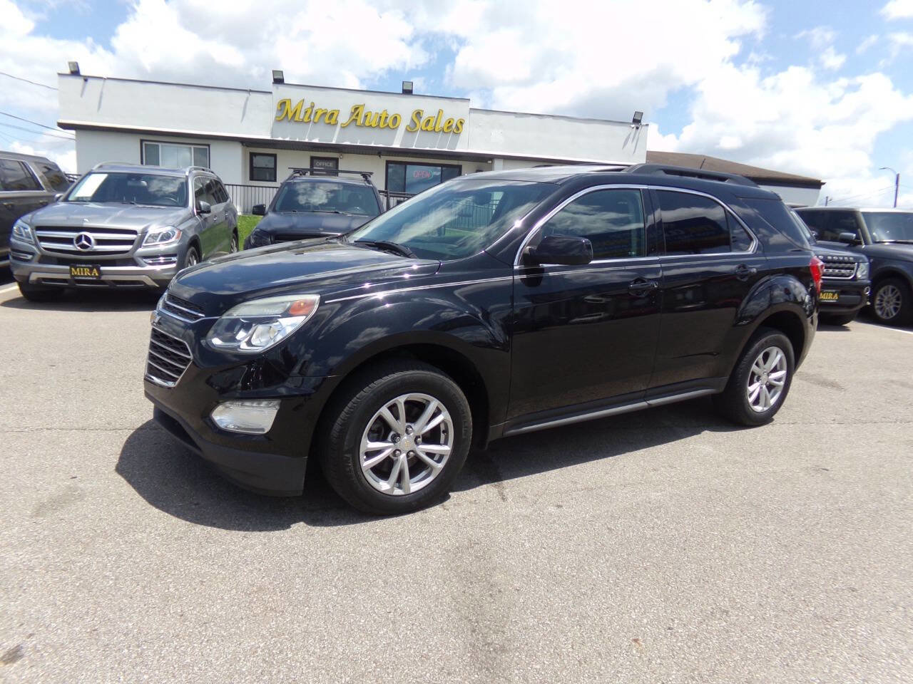 Used 2017 Chevrolet Equinox LT w/ Convenience Package image 1
