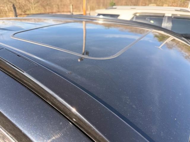 Used 2021 Toyota RAV4 XLE Premium image 14