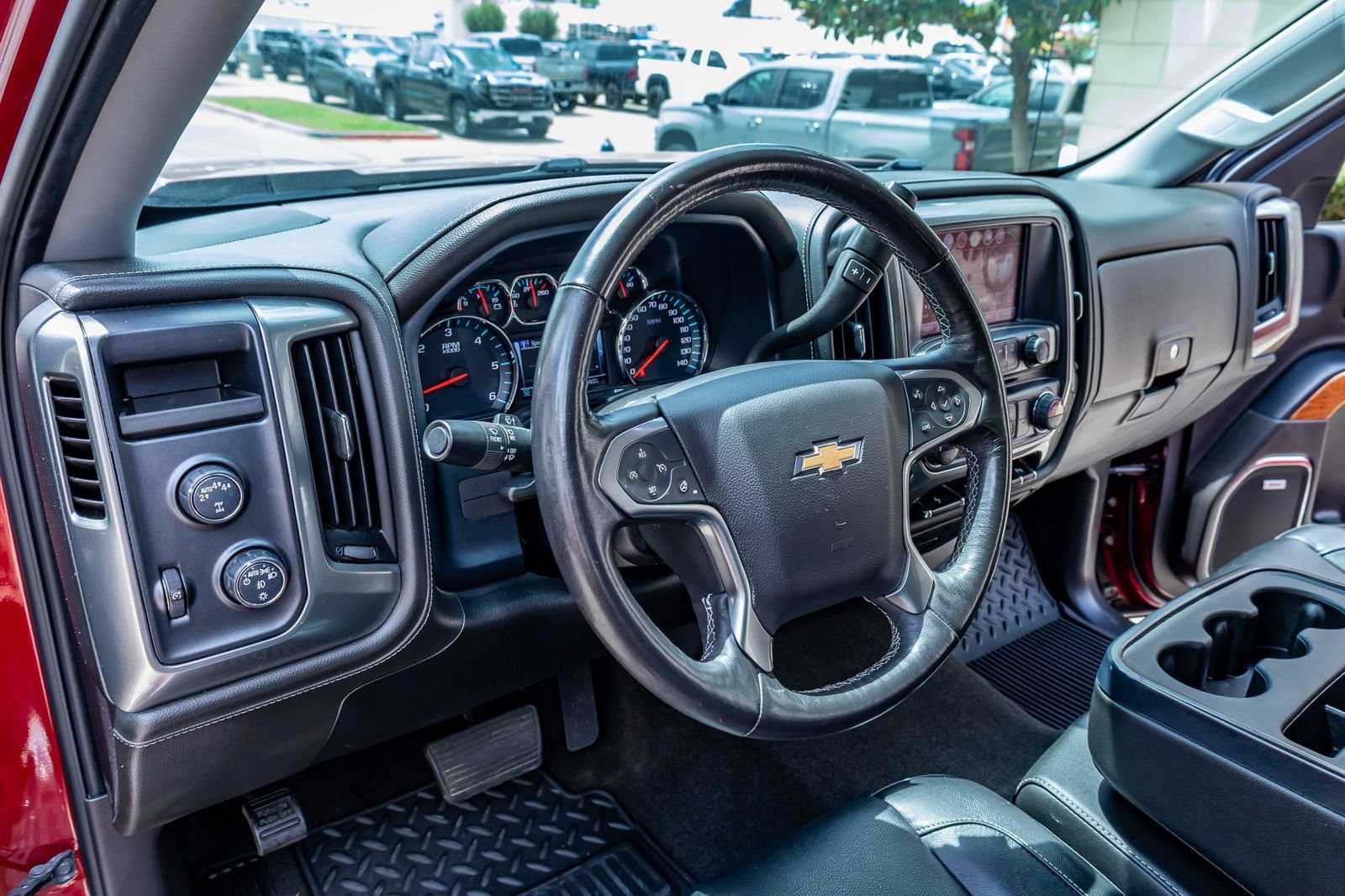 Used 2018 Chevrolet Silverado 1500 LTZ w/ Sport Package AWD/4WD image 17