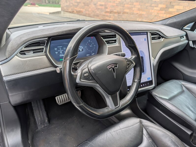 Used 2015 Tesla Model S Performance AWD/4WD image 24