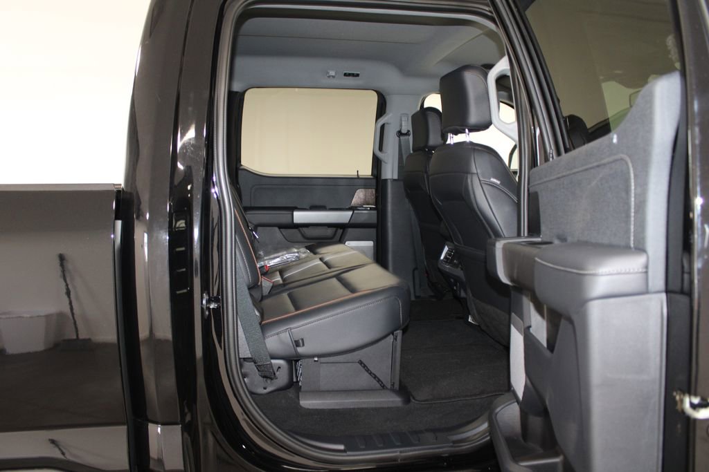 New 2025 Ford F250 Lariat w/ Lariat Ultimate Package image 31