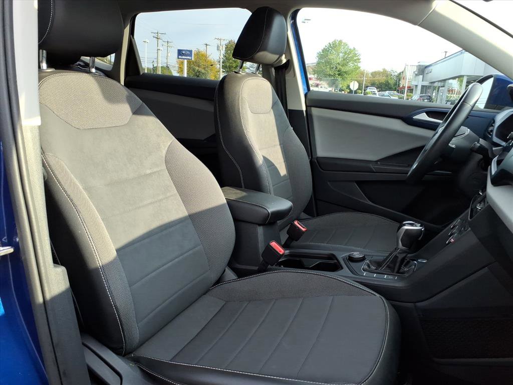 Used 2022 Volkswagen Taos SE w/ Panoramic Sunroof Package image 8