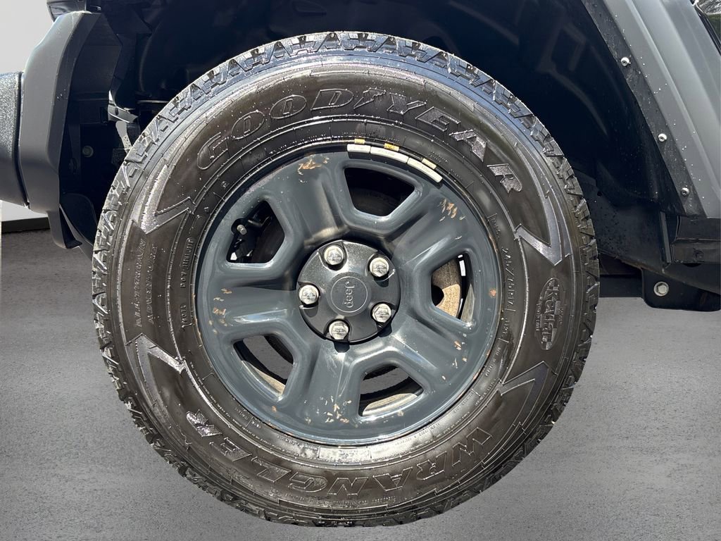 Used 2021 Jeep Wrangler Sport image 12