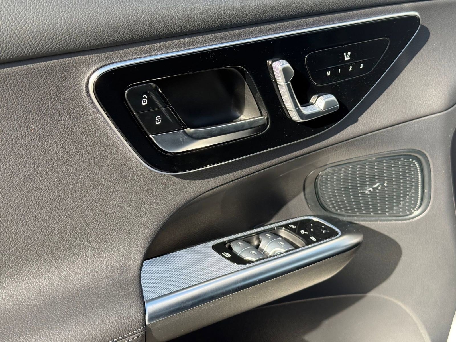 New 2026 Mercedes-Benz GLC 300 image 13