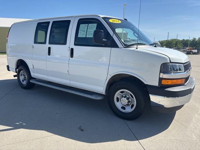 Used 2024 Chevrolet Express 2500 w/ Driver Convenience Package RWD image 18