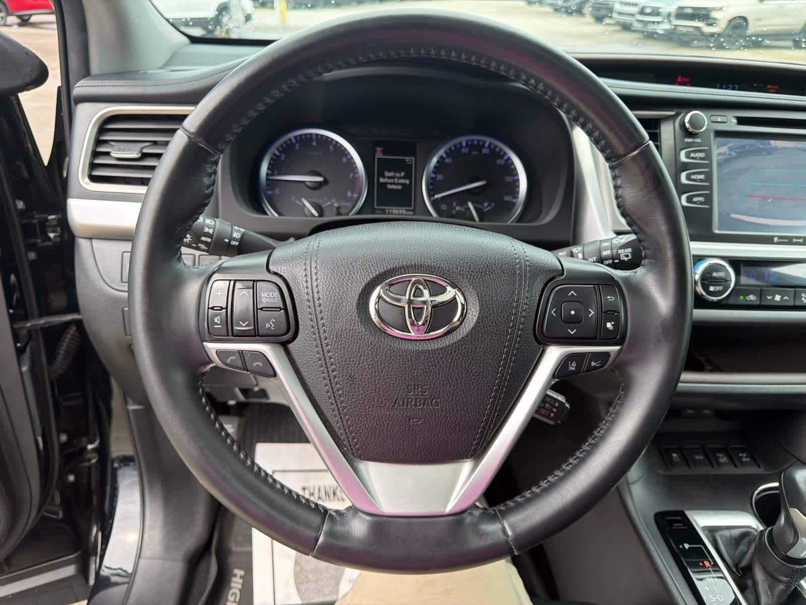 Used 2019 Toyota Highlander XLE AWD/4WD image 18