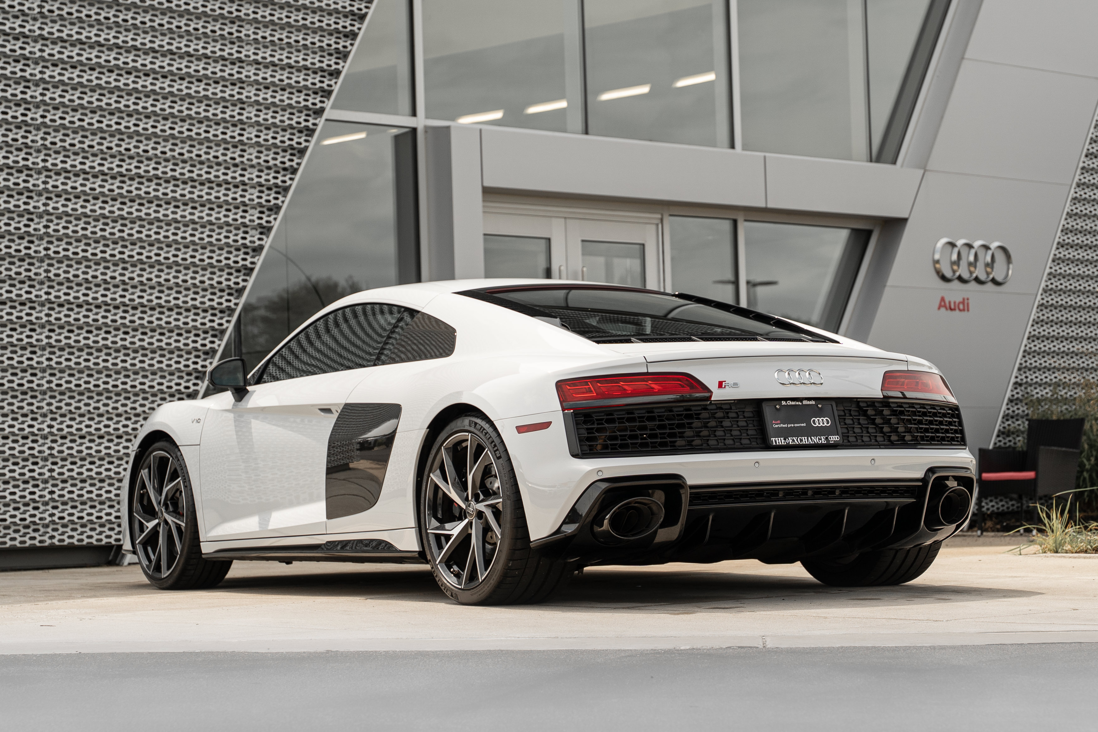 Certified 2023 Audi R8 V10 performance w/ Premium Package RWD image 5
