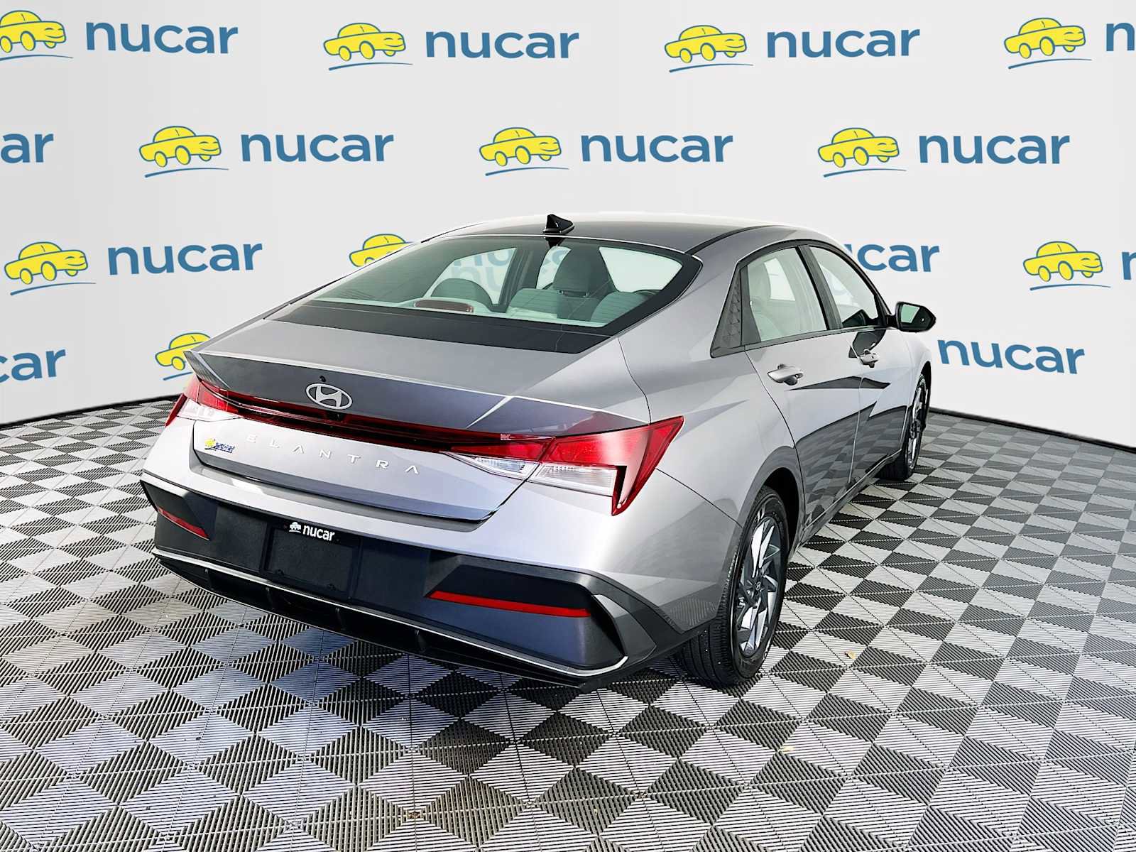 Used 2024 Hyundai Elantra SEL image 7