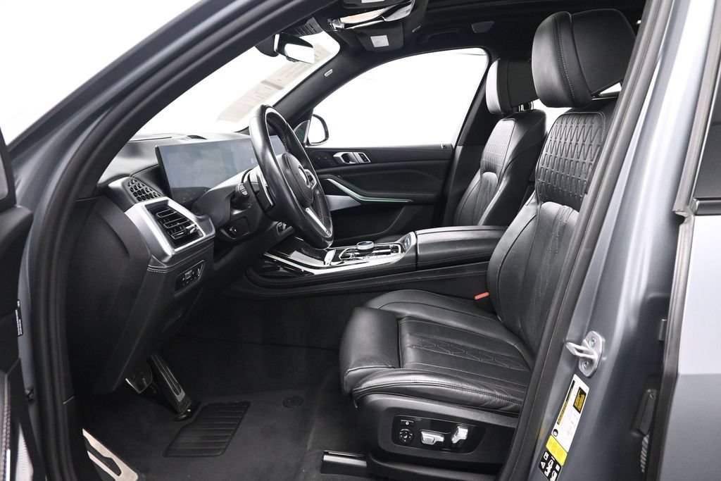 Used 2023 BMW X7 M60i w/ Executive Package AWD/4WD image 15