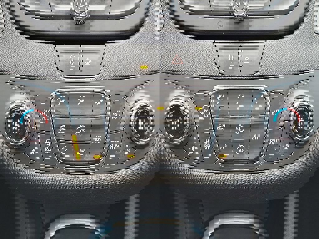 Used 2022 Chevrolet Malibu LT image 27