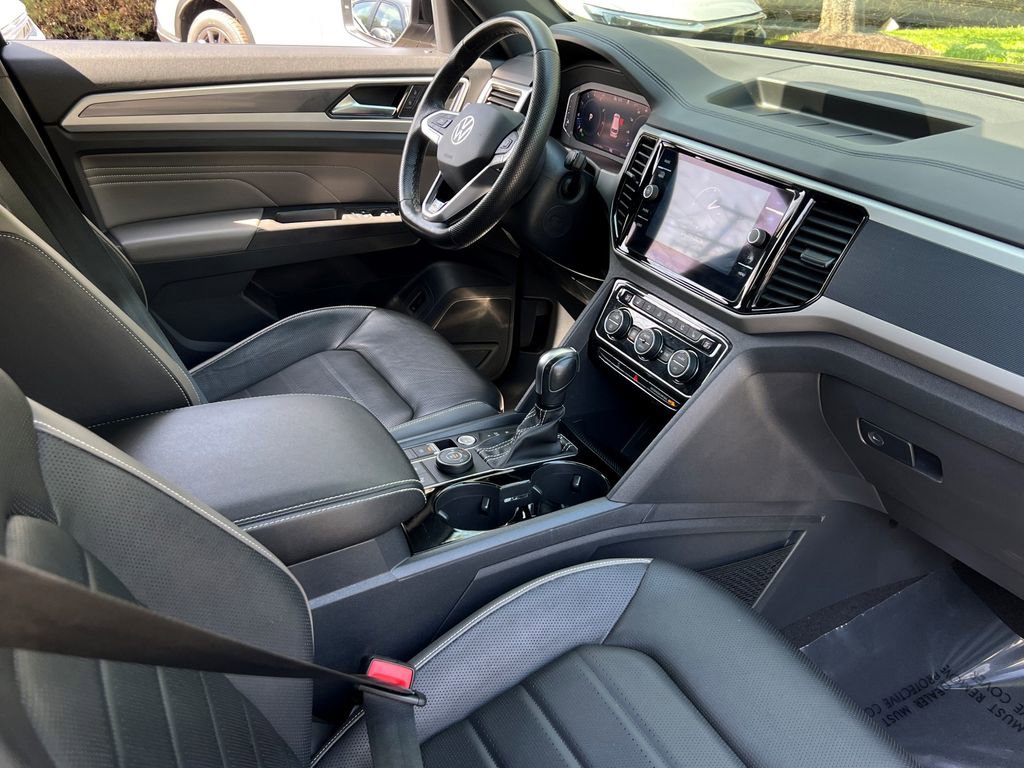 Used 2023 Volkswagen Atlas Cross Sport SEL Premium R-Line image 11