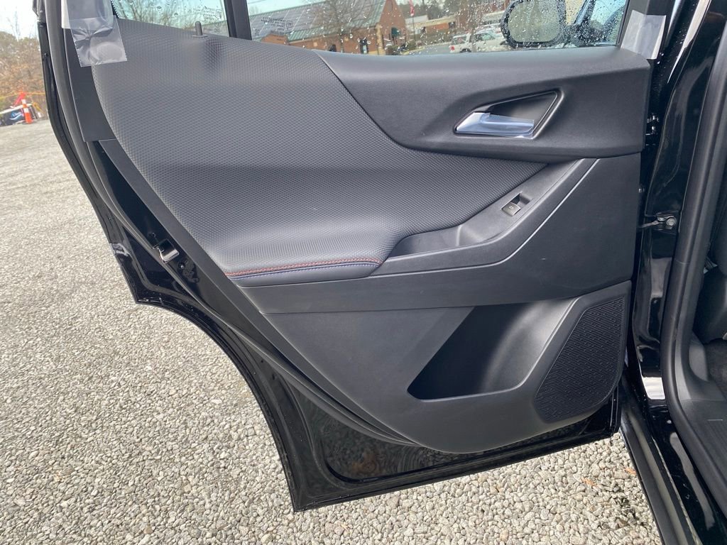 New 2026 Chevrolet Equinox RS w/ Convenience Package III FWD image 16