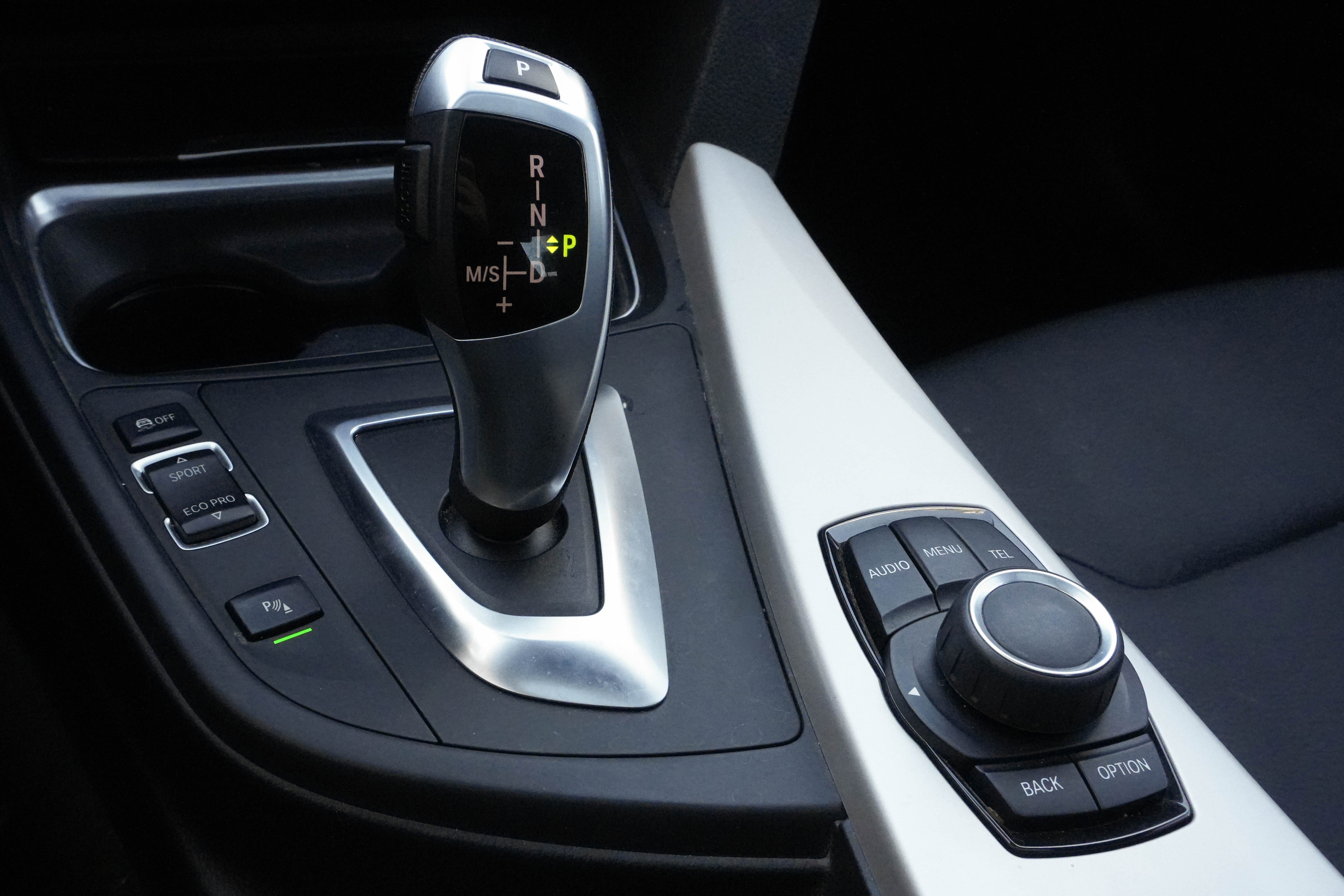 Used 2014 BMW 320i Sedan image 28