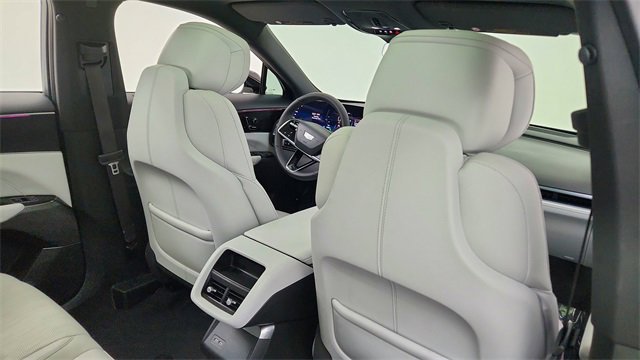 Used 2024 Cadillac Lyriq Luxury image 28
