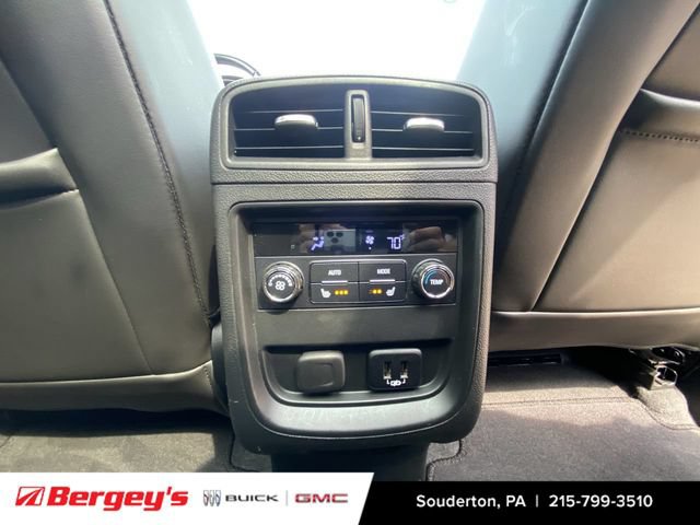 Used 2017 Buick Envision Essence AWD/4WD image 25