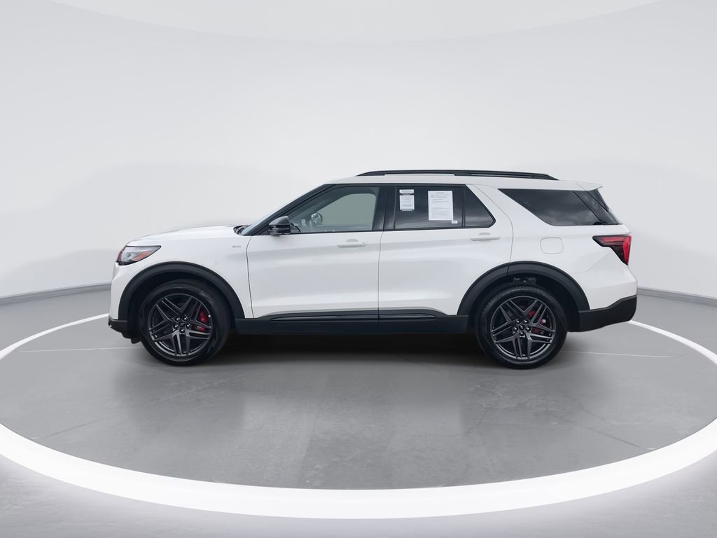 Used 2025 Ford Explorer ST-Line w/ ST-Line Street Pack AWD/4WD image 5