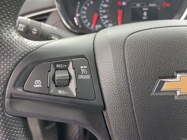 Used 2017 Chevrolet Trax LT FWD image 13