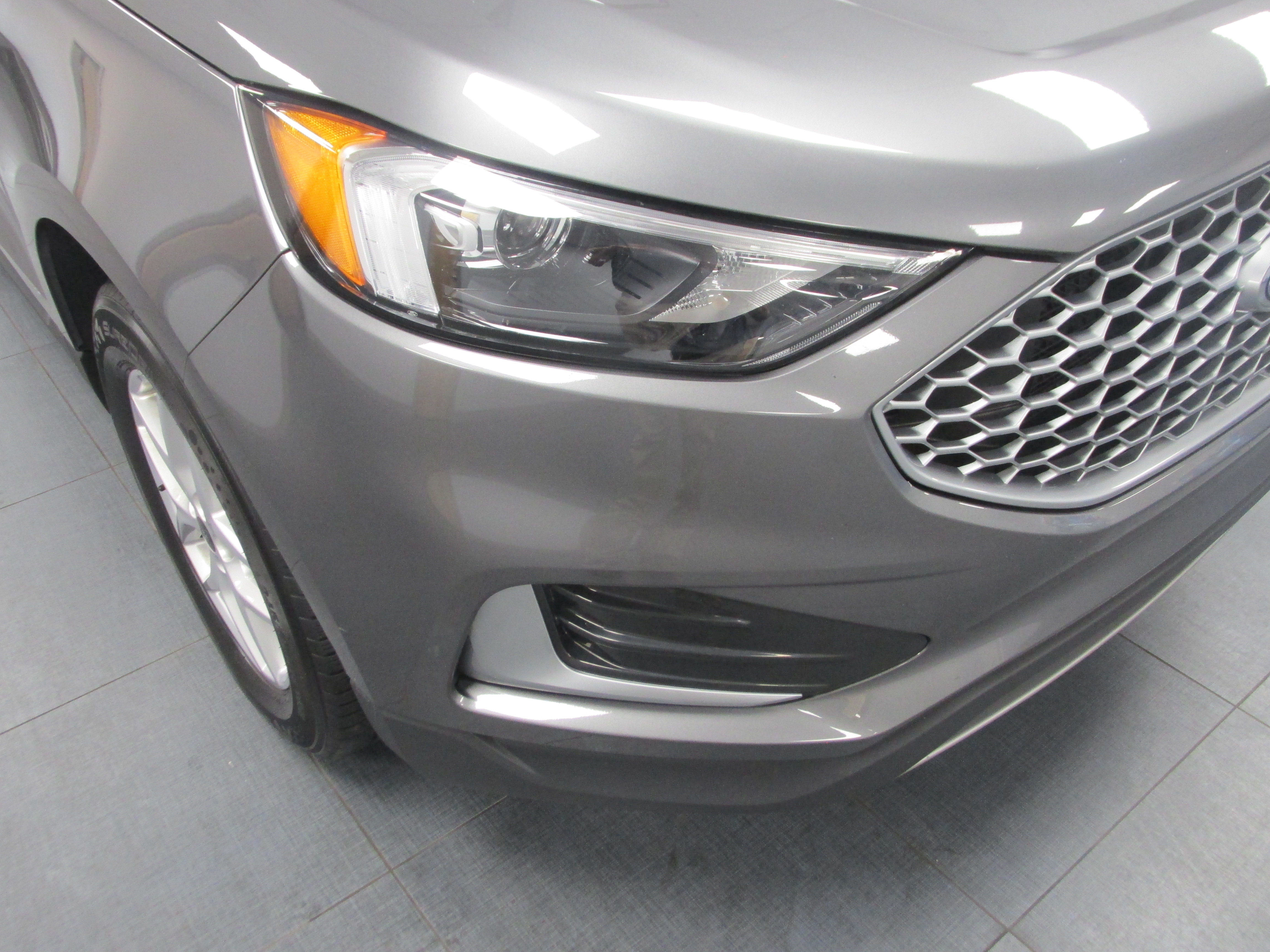 Used 2024 Ford Edge SEL AWD/4WD image 10