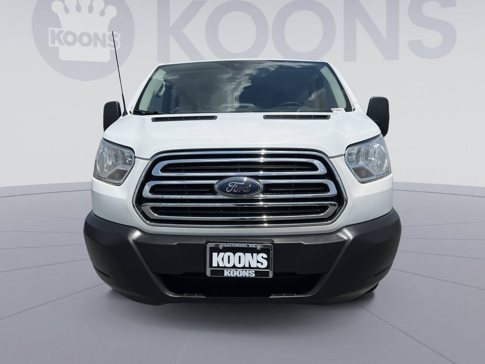 Used 2019 Ford Transit 350 XLT RWD image 11