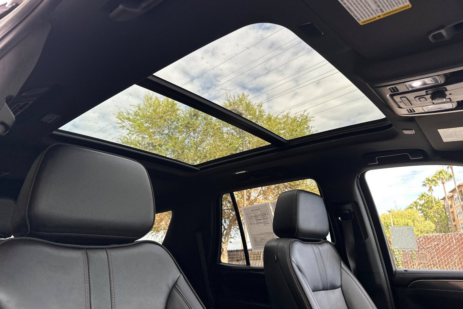 Used 2024 Chevrolet Tahoe RST w/ Luxury Package AWD/4WD image 18