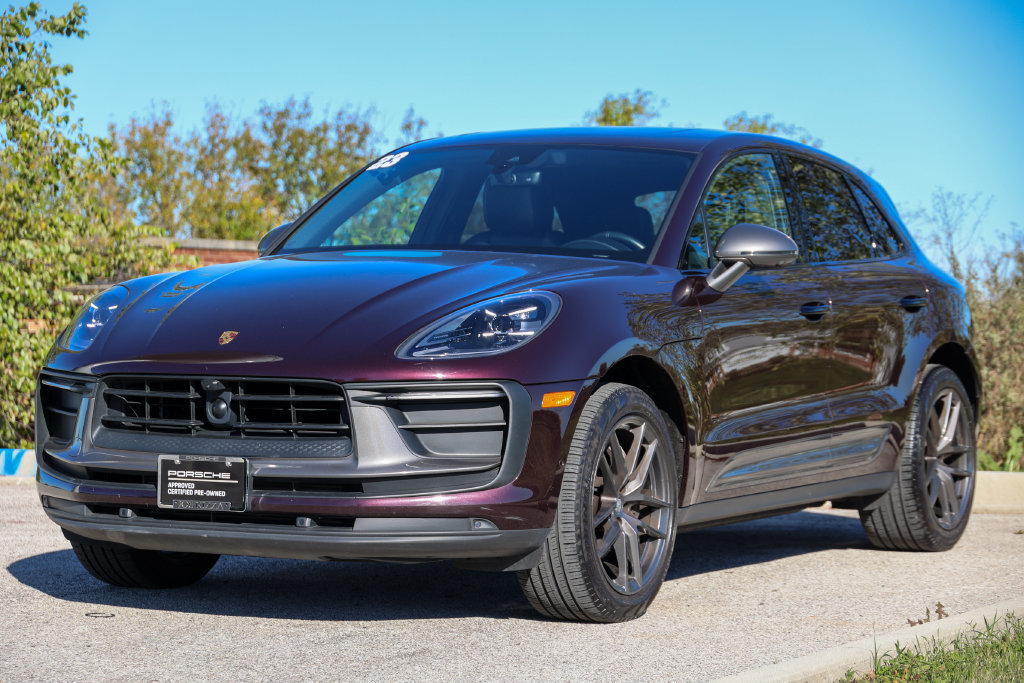 Certified 2023 Porsche Macan Turbo AWD/4WD image 18