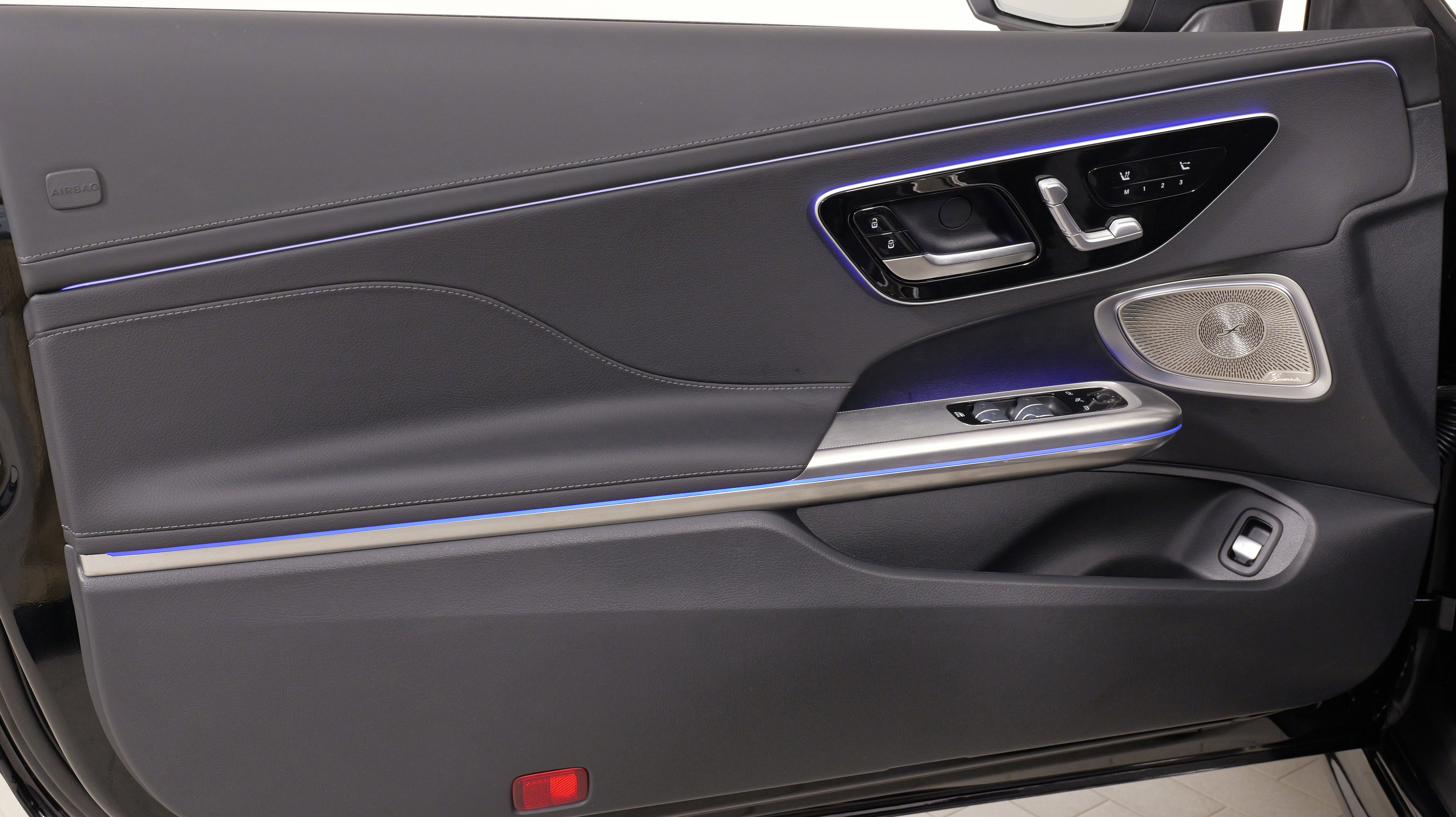 Used 2024 Mercedes-Benz CLE 300 4MATIC Cabriolet image 27