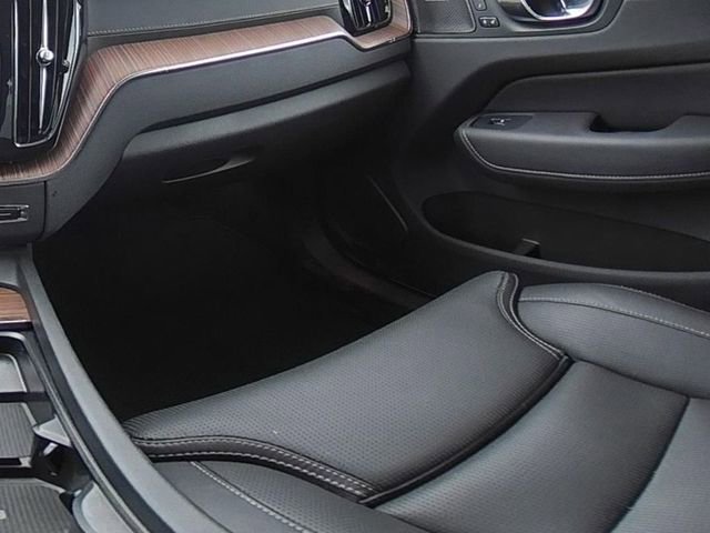 Used 2024 Volvo XC60 T8 Ultimate w/ Climate Package AWD/4WD image 23