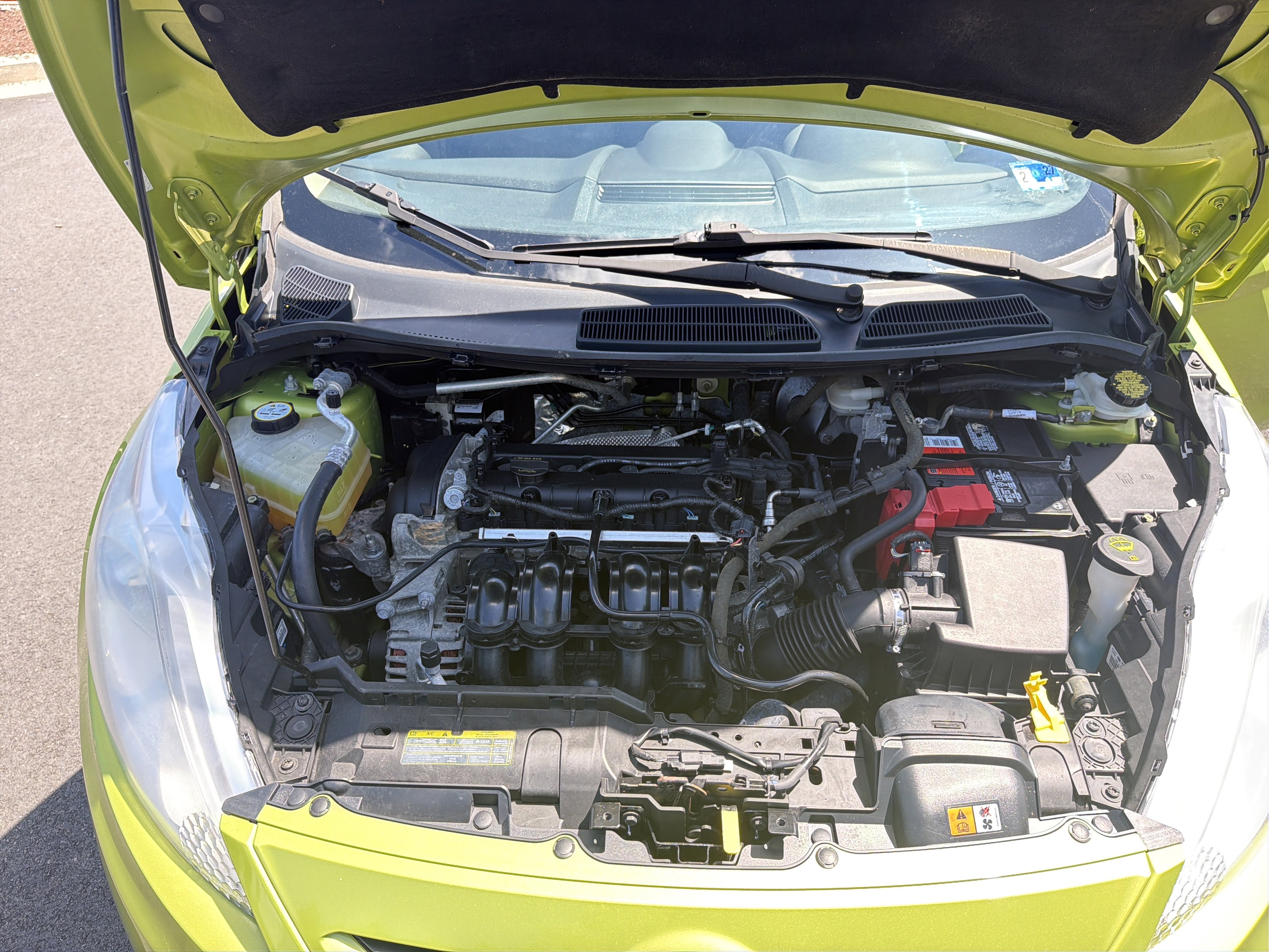 Used 2011 Ford Fiesta SES FWD image 32