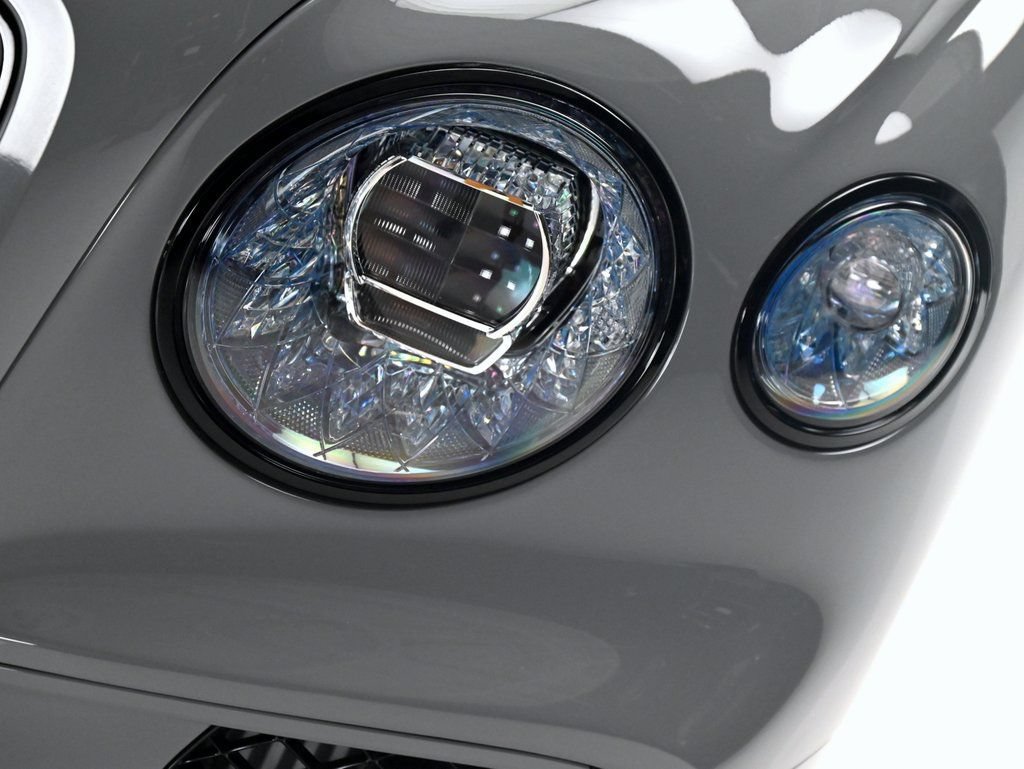 Used 2025 Bentley Flying Spur Plug-In Hybrid AWD/4WD image 36