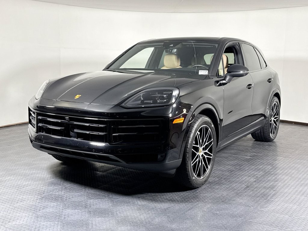 Certified 2024 Porsche Cayenne AWD/4WD image 1