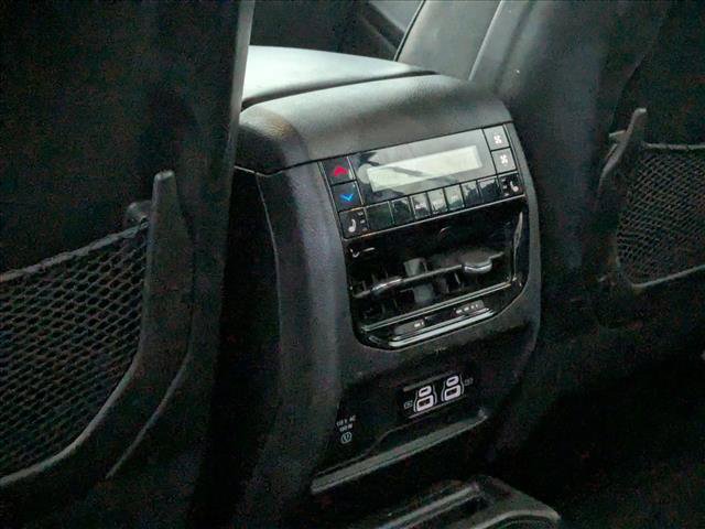 Used 2023 Jeep Grand Cherokee L Limited image 18