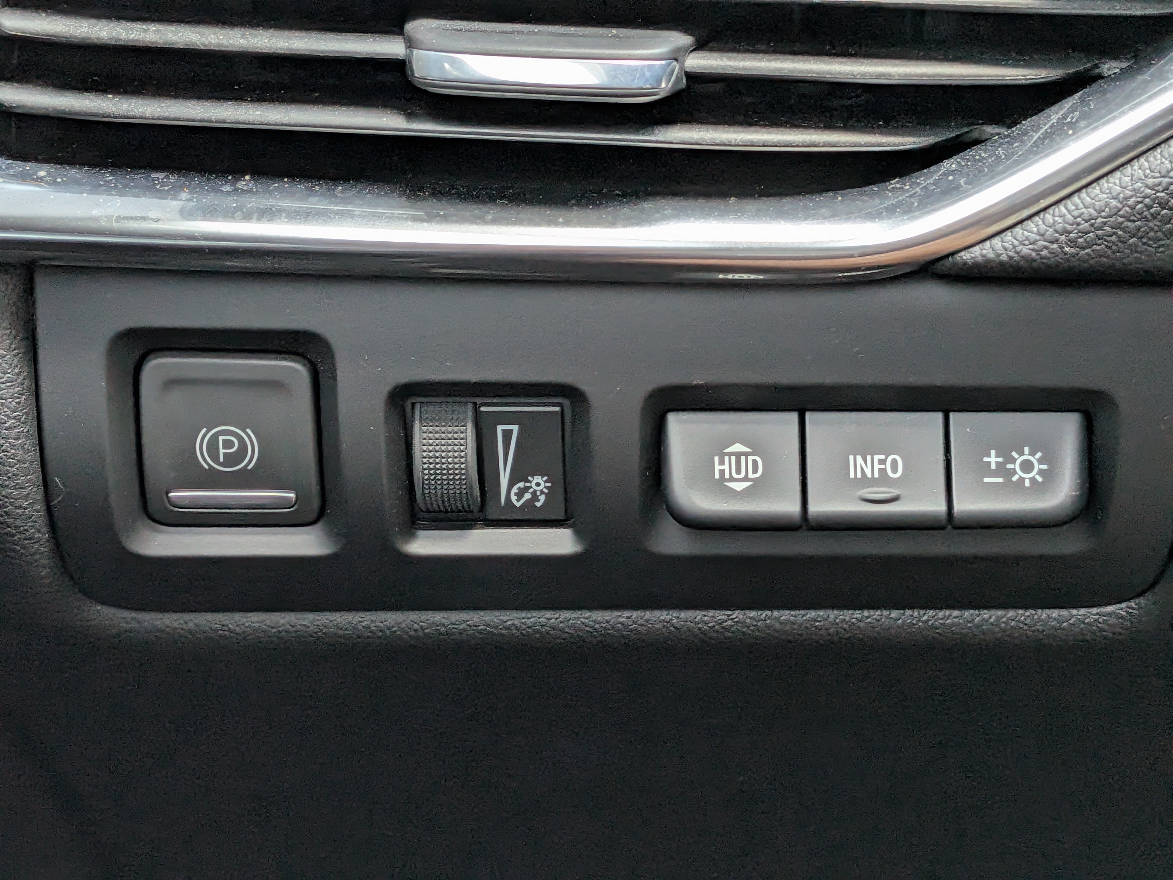 Certified 2019 Cadillac XT4 Sport FWD image 23