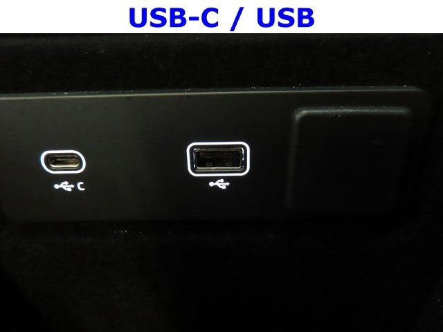 Used 2024 Jaguar F-PACE R-Dynamic S image 30